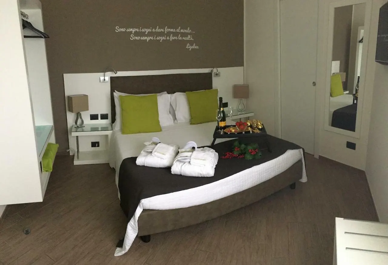 L'Essenza B&B Reggio Calabria 2*,  Italy